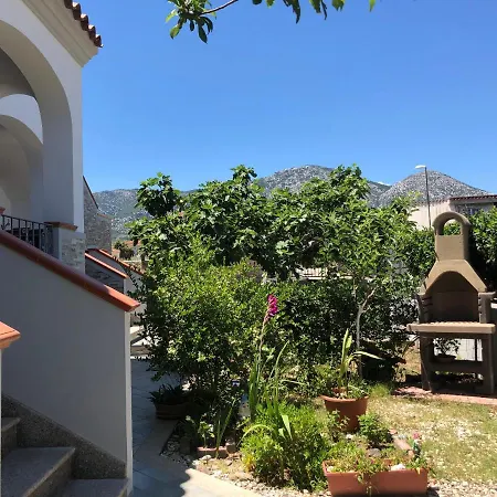 Apartment In Andreina